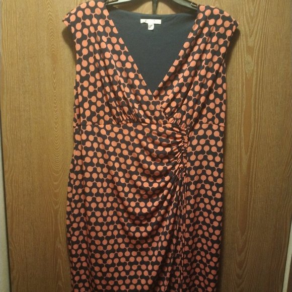 Sleeveless Dress - Picture 1 of 2